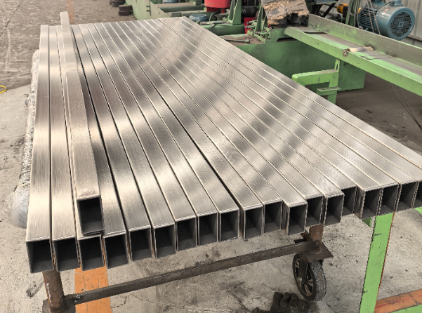 博尔塔拉建筑工程行业用不锈钢无缝钢管